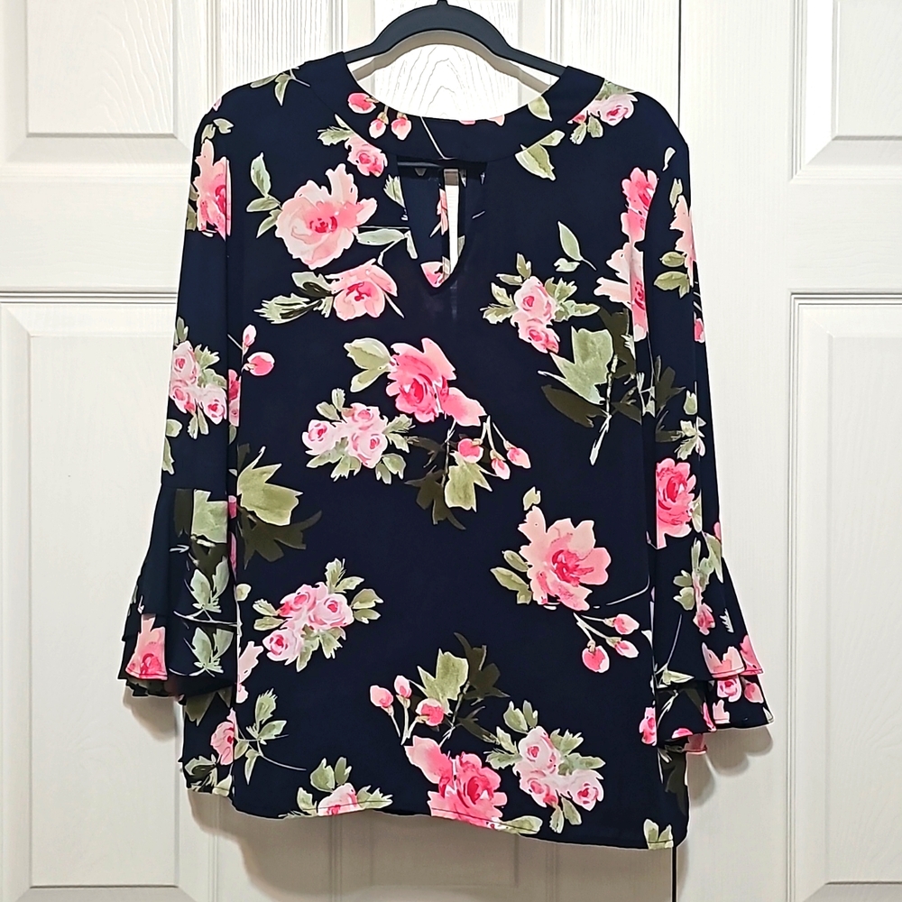 Peep Hole Navy Blouse Floral